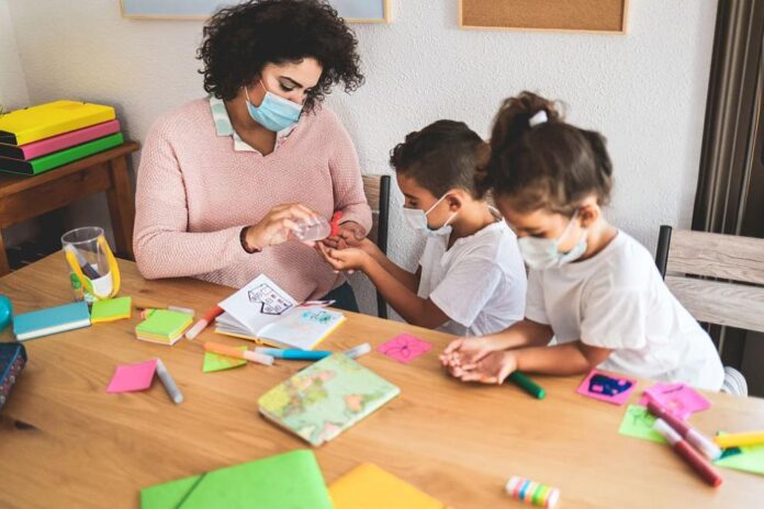 991-ratio-uchitel-uchenici-koronavirus