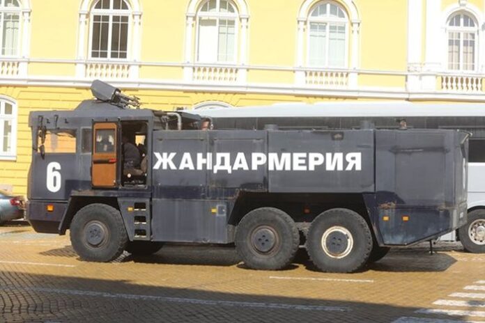 e1c7c55437ce4add4adf02c0e52a2584