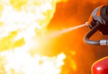 Горя Домът за стари хора в село Горна Митрополия