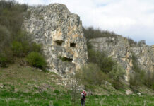 „Гяур евлери“ – забравеният скален град на монасите в Добруджа: Каква е тайната на „Жилищата на неверниците“?!  ЕКСКЛУЗИВНО В ДЕЙЛИ ПРЕС