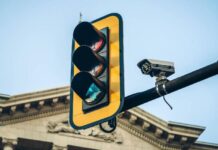 Внимание, шофьори: Камери дебнат от светофарите