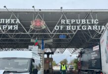 Интензивно е движението на граничните пунктове „Капитан Андреево“ и „Лесово“ за товарни автомобили