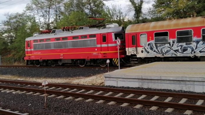 b4c52a7892ddbe34deb8706ee170156e