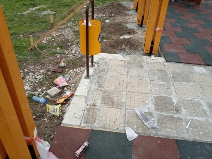 991-ratio-vandali-detska-ploshtadka