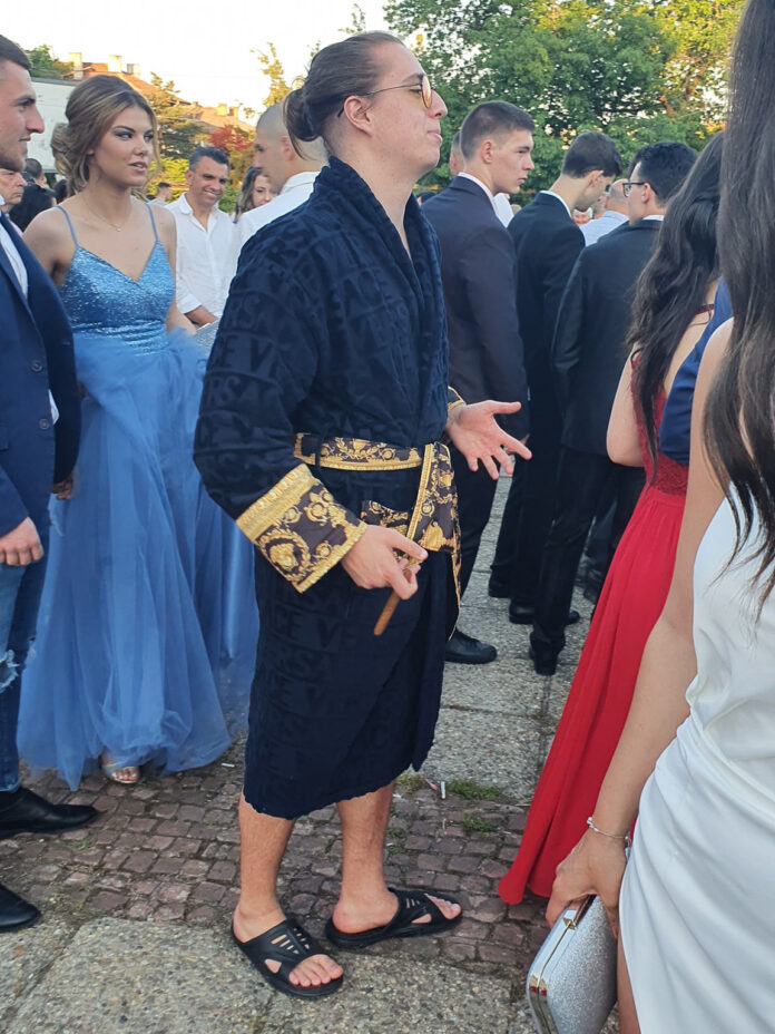 e6fe0082b1d9ad4c0e793e06acf5a76c