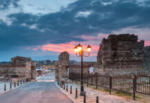 Срам за Несебър! „Бистро Аквамарин“ таксува лимонадата като злато, а клиентите – като натрапници