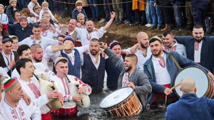 216b792319ed7417086f546a1c07d7c5