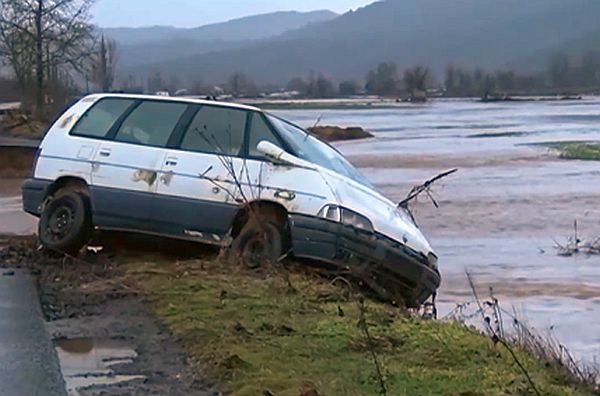 85b4d24ed4b147a9bf41da0ec23d86d4