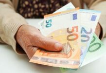 Пенсиите този месец идват с два дни закъснение